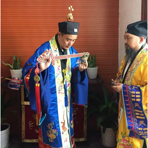 恢复传统中医礼仪:华粹堂(苏州)海尚店举行药王菩萨开光仪轨